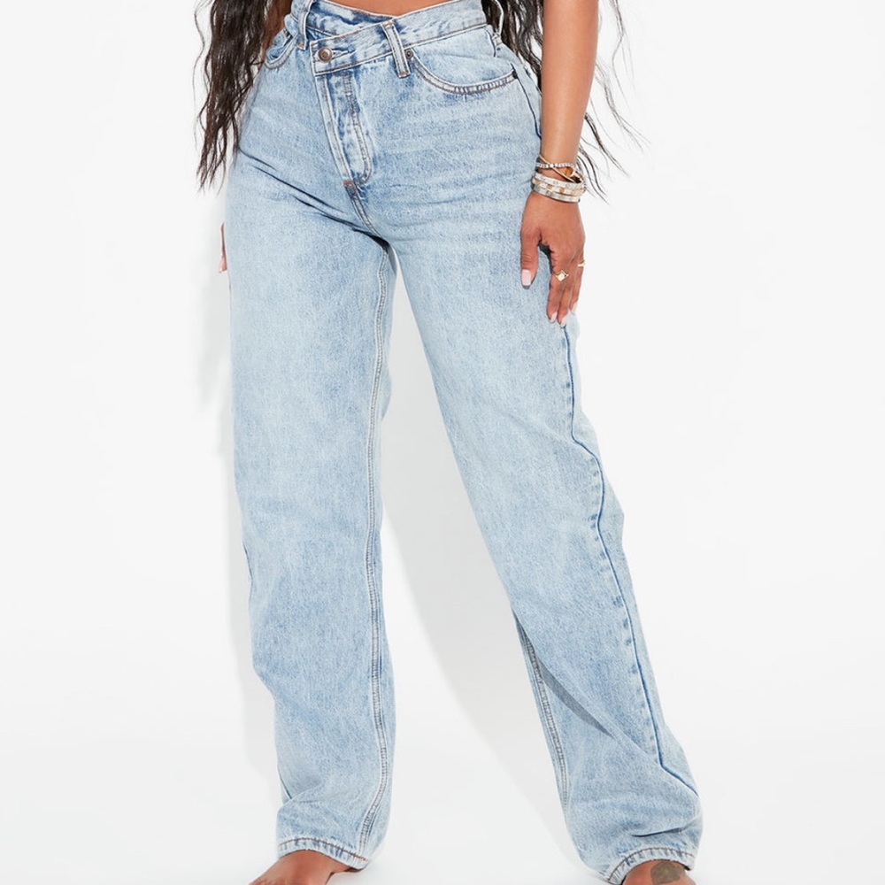 Asymmetrical Crossover jeans